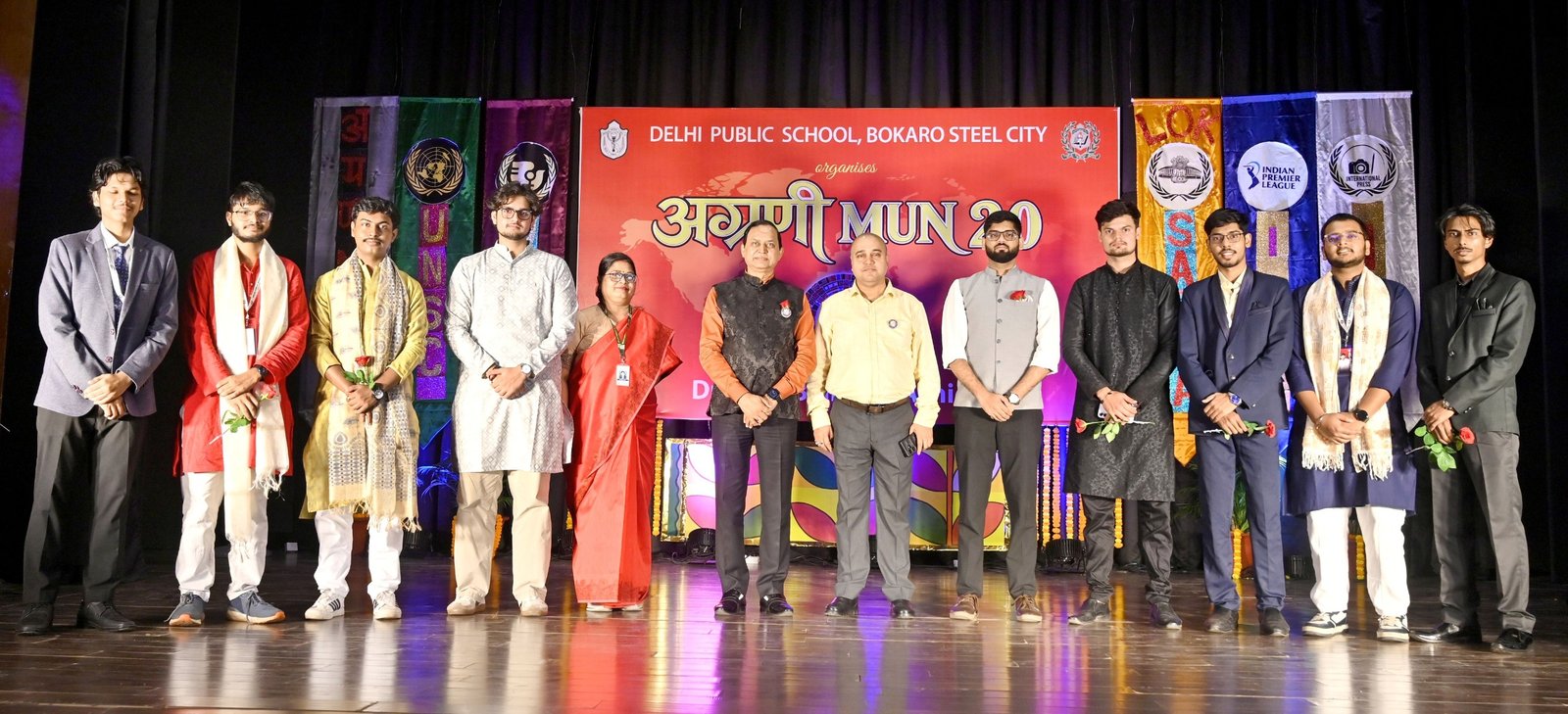 बोकारो में जीवंत हुईं संयुक्त राष्ट्र की इकाइयां, फिर सजी बच्चों की वैश्विक संसद, बोले ADJ-3 देवेश त्रिपाठी- ‘वसुधैव कुटुम्बकम’ से ही दुनिया में सौहार्द संभव